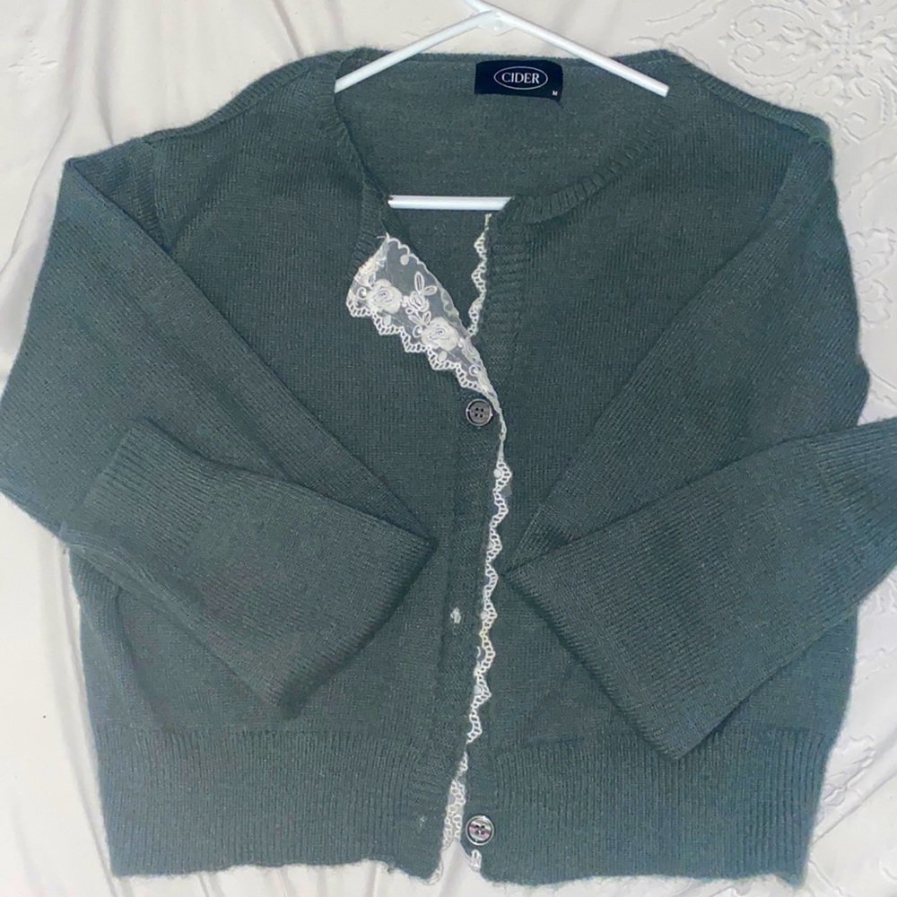 Cider size Medium dark green